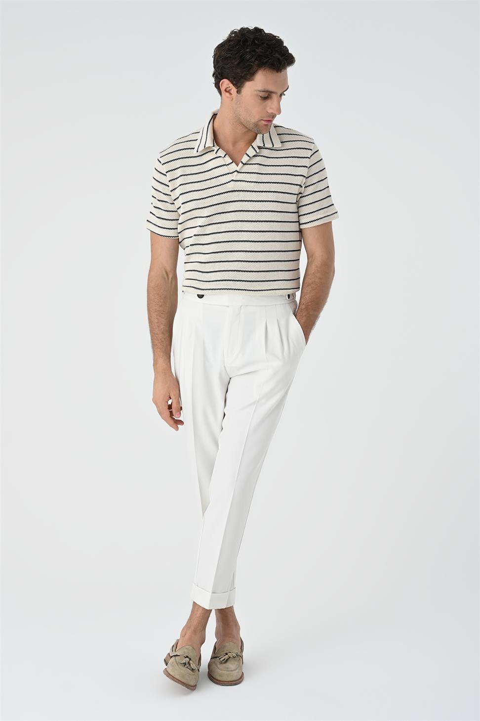 منقوشة طوق مخطط سليم صالح تي شيرت