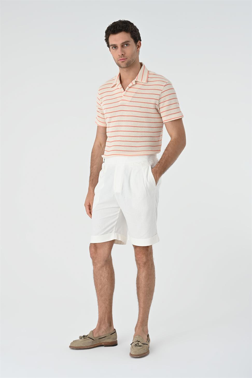 منقوشة طوق مخطط سليم صالح تي شيرت