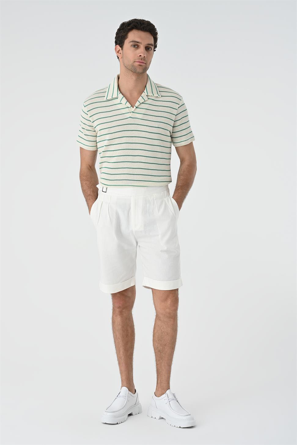 منقوشة طوق مخطط سليم صالح تي شيرت