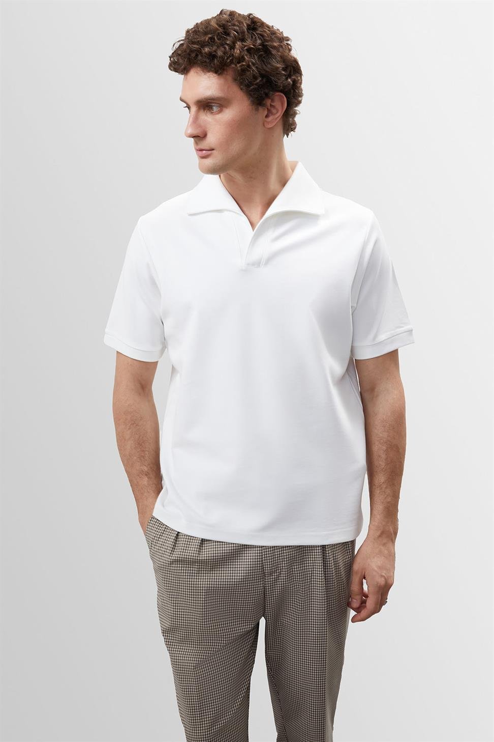 تي شيرت رجالي بياقة Apaş