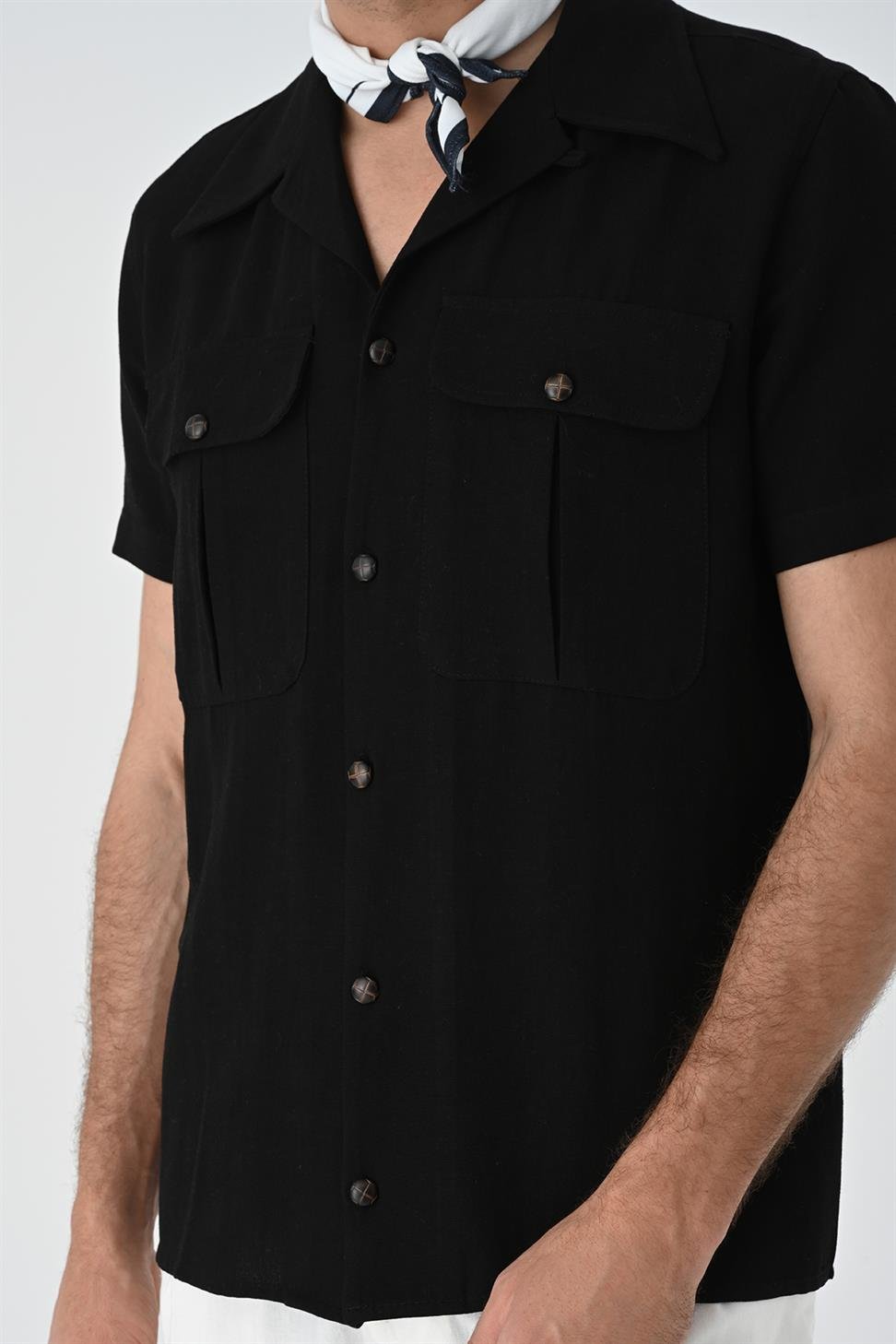 قميص رجالي من الكتان بياقة Apaş