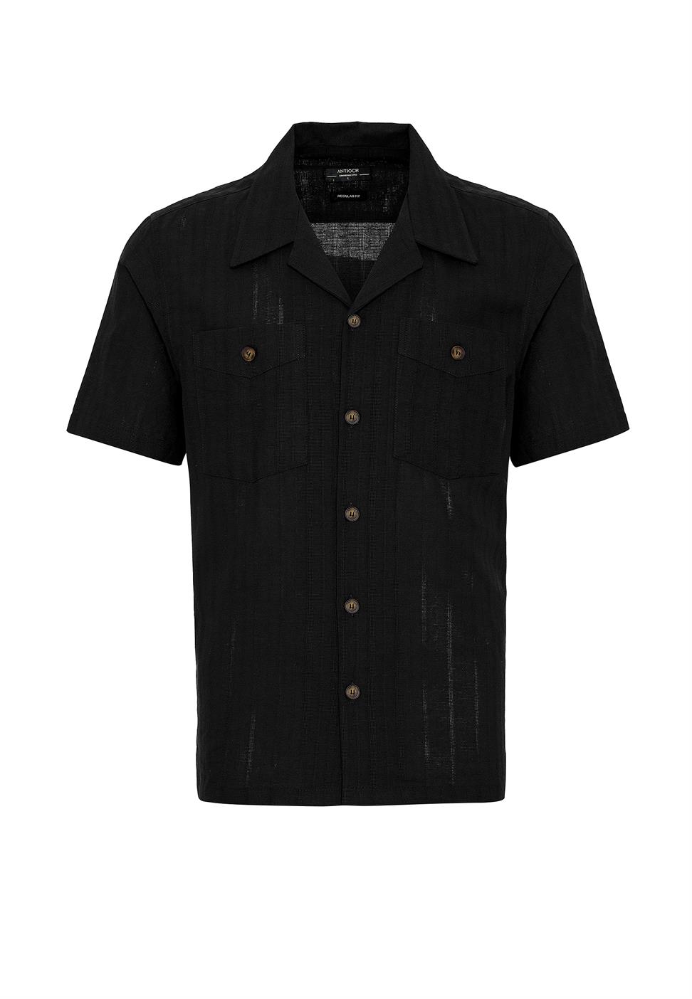 قميص بأكمام قصيرة وياقة Apaş مع جيب