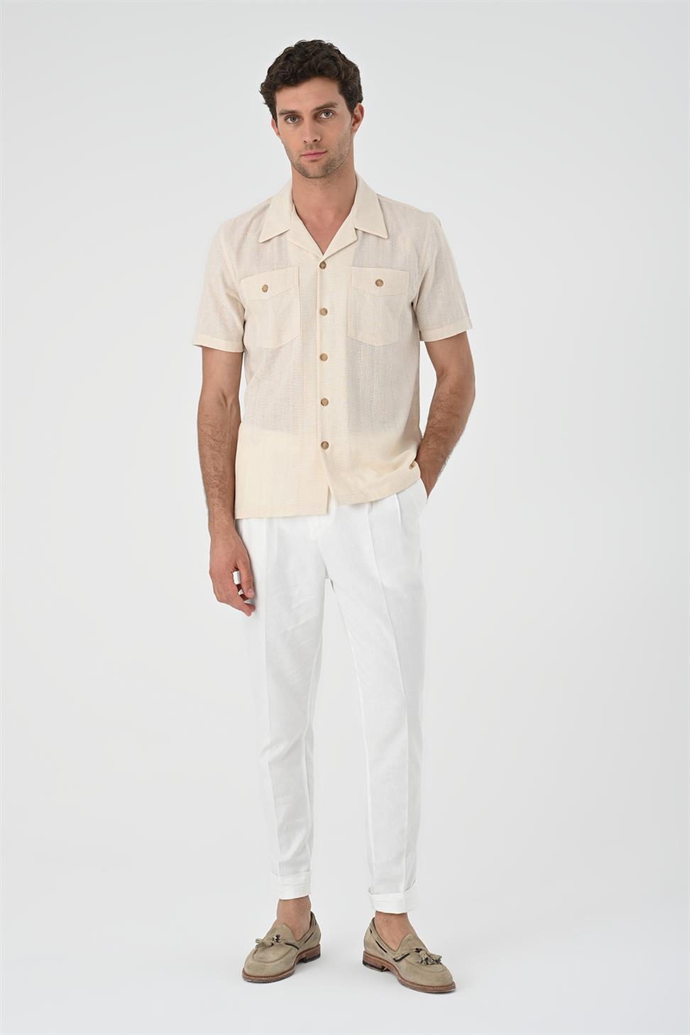 قميص بأكمام قصيرة وياقة Apaş مع جيب