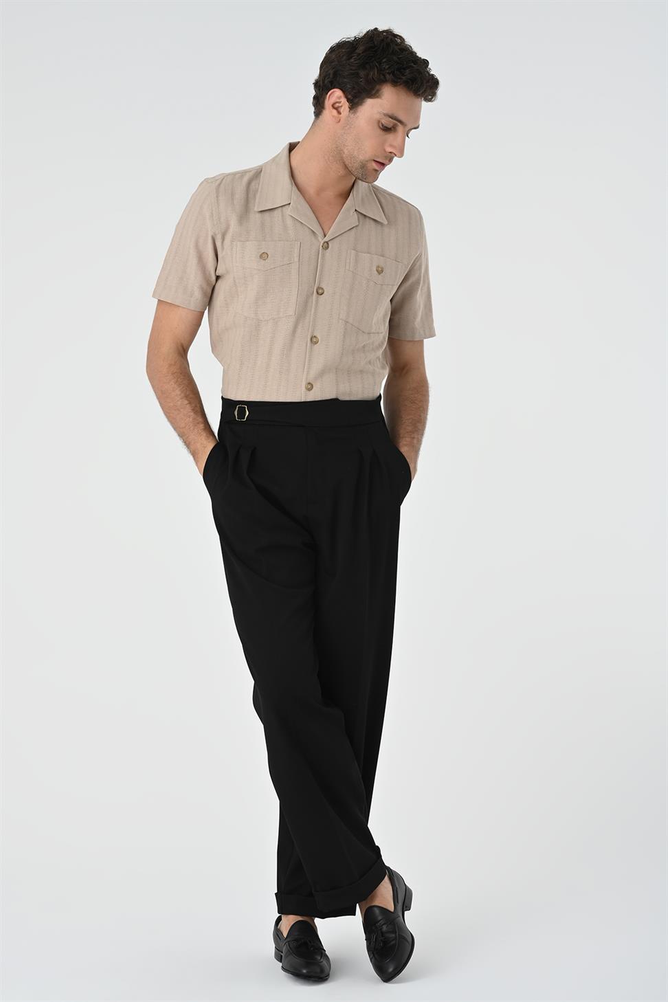 قميص بأكمام قصيرة وياقة Apaş مع جيب