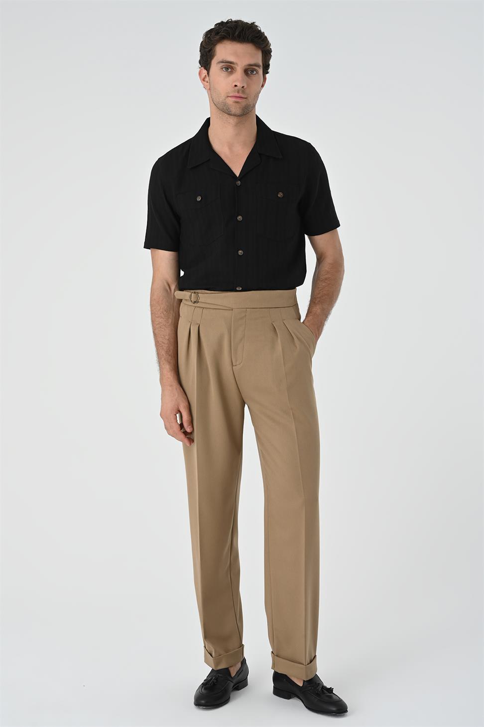 قميص بأكمام قصيرة وياقة Apaş مع جيب