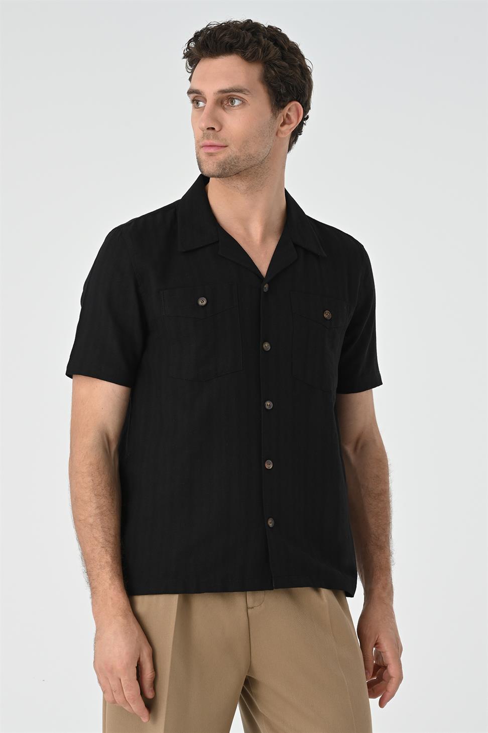 قميص بأكمام قصيرة وياقة Apaş مع جيب