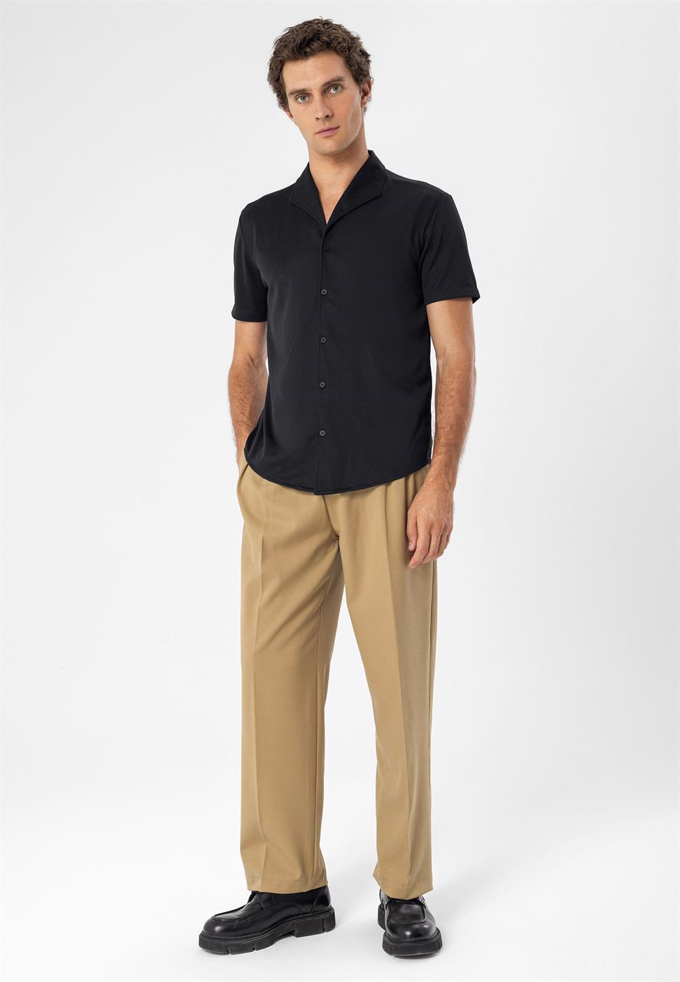 قميص بأكمام قصيرة وياقة Apaş