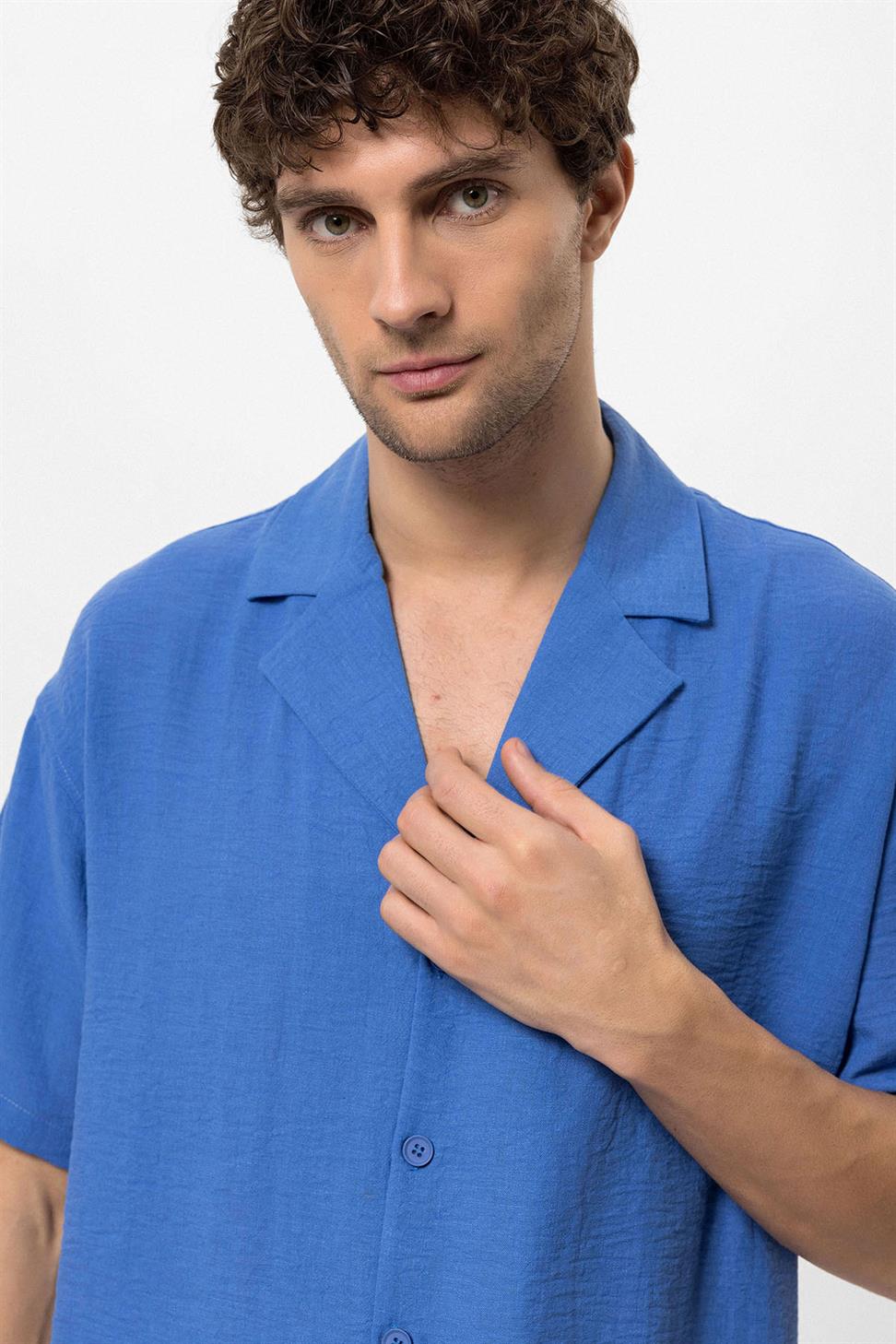 قميص رجالي بأكمام قصيرة وكبير الحجم بياقة Apaş
