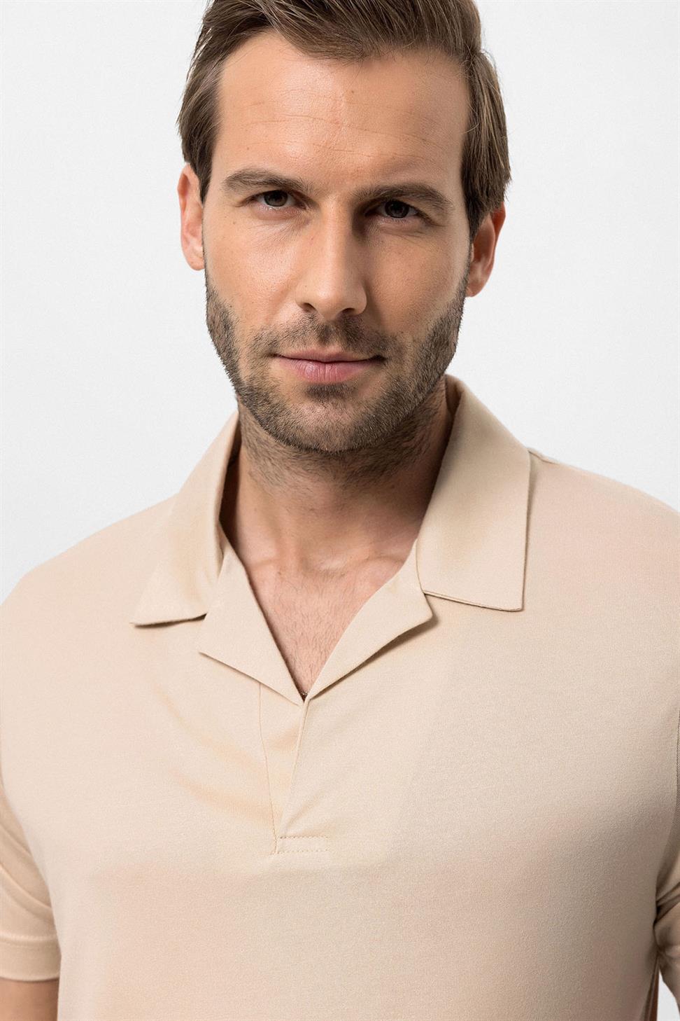 تي شيرت رجالي بياقة Apaş بقصة عادية