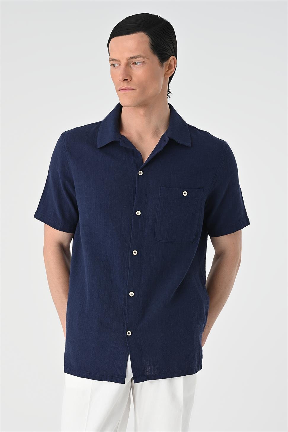 قميص رجالي بأكمام قصيرة وياقة عادية من Apaş