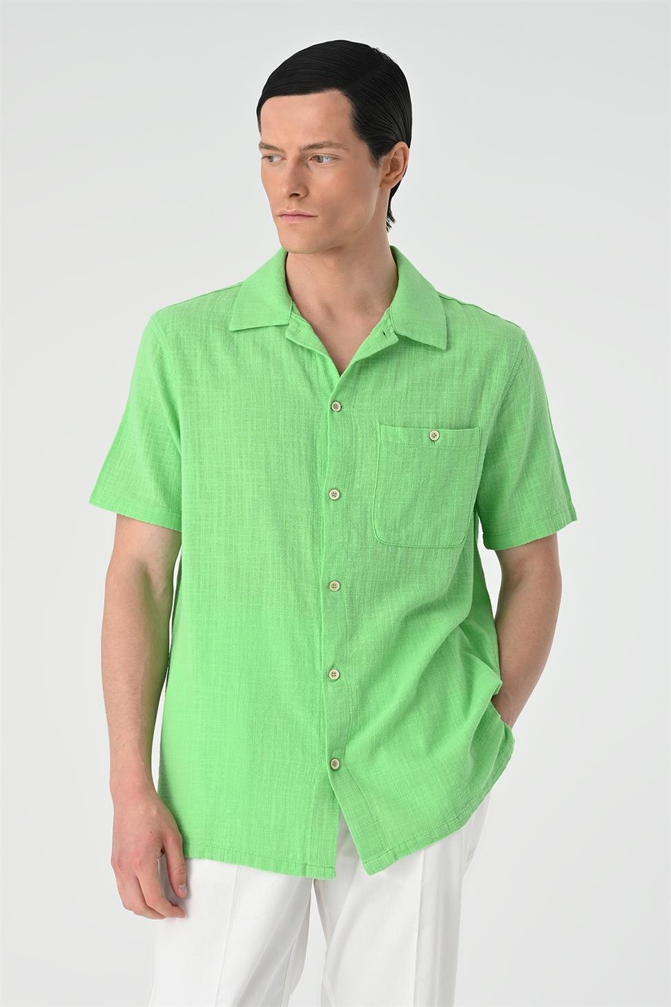 قميص رجالي بأكمام قصيرة وياقة عادية من Apaş
