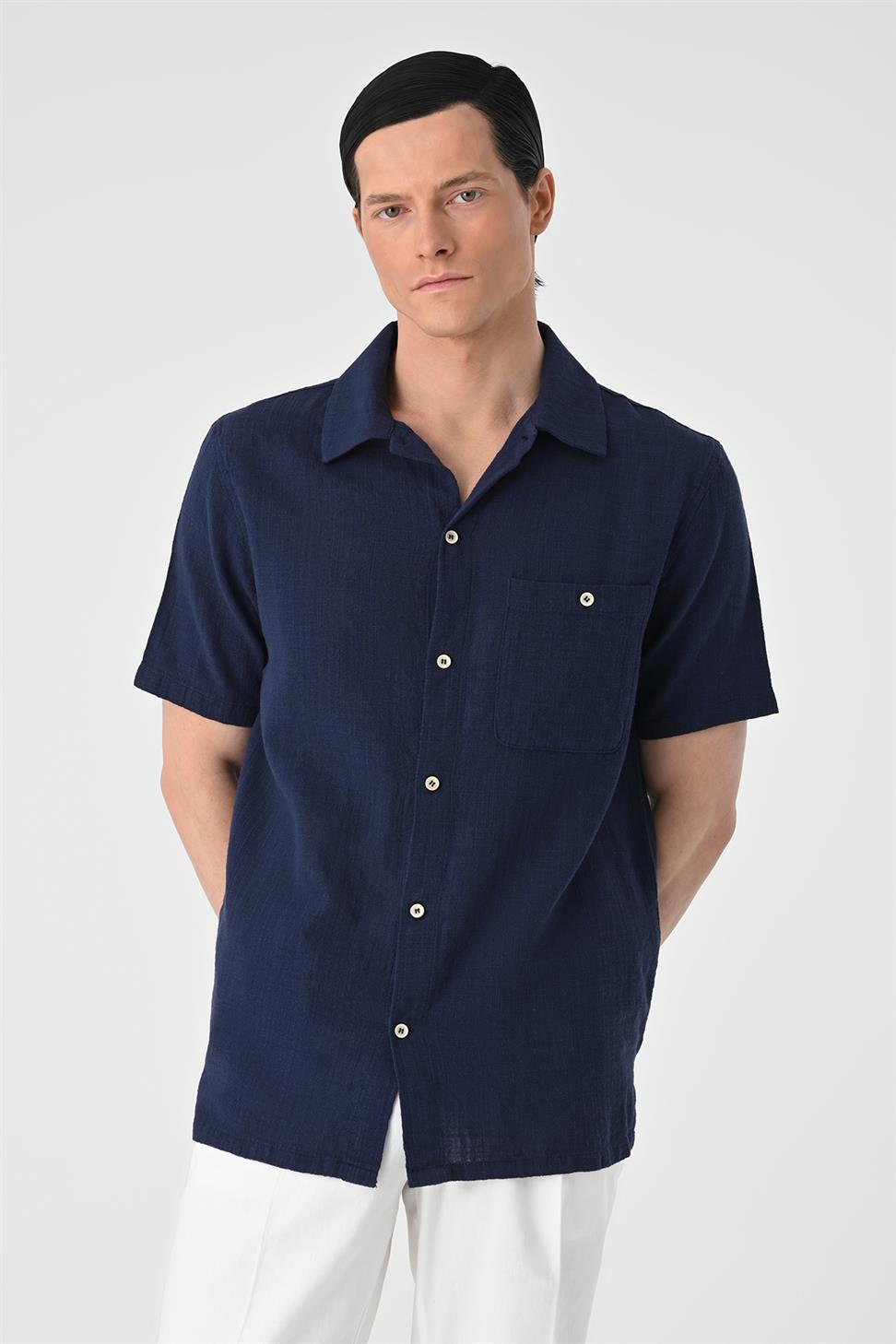 قميص رجالي بأكمام قصيرة وياقة عادية من Apaş