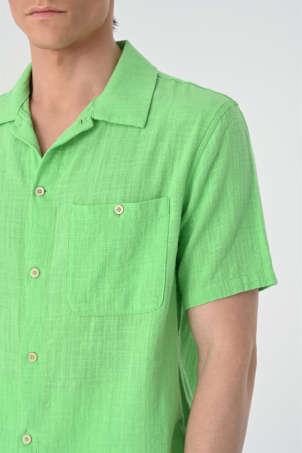 قميص رجالي بأكمام قصيرة وياقة عادية من Apaş