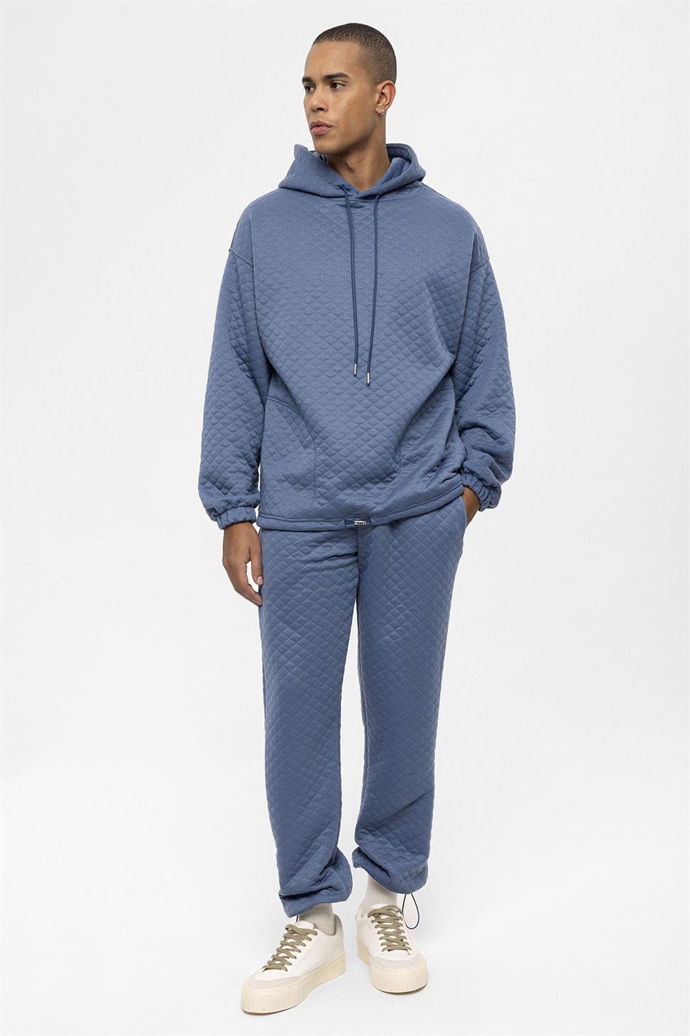 طقم بدلة رياضية رجالية كبيرة الحجم منقوشة بالألماس