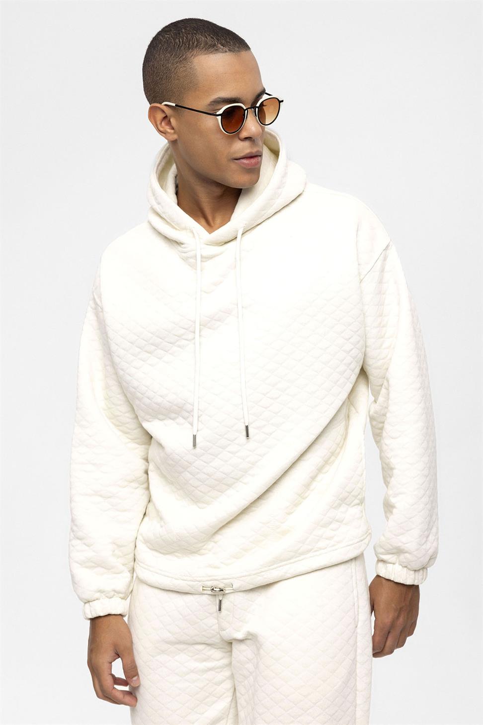 طقم بدلة رياضية رجالية كبيرة الحجم منقوشة بالألماس