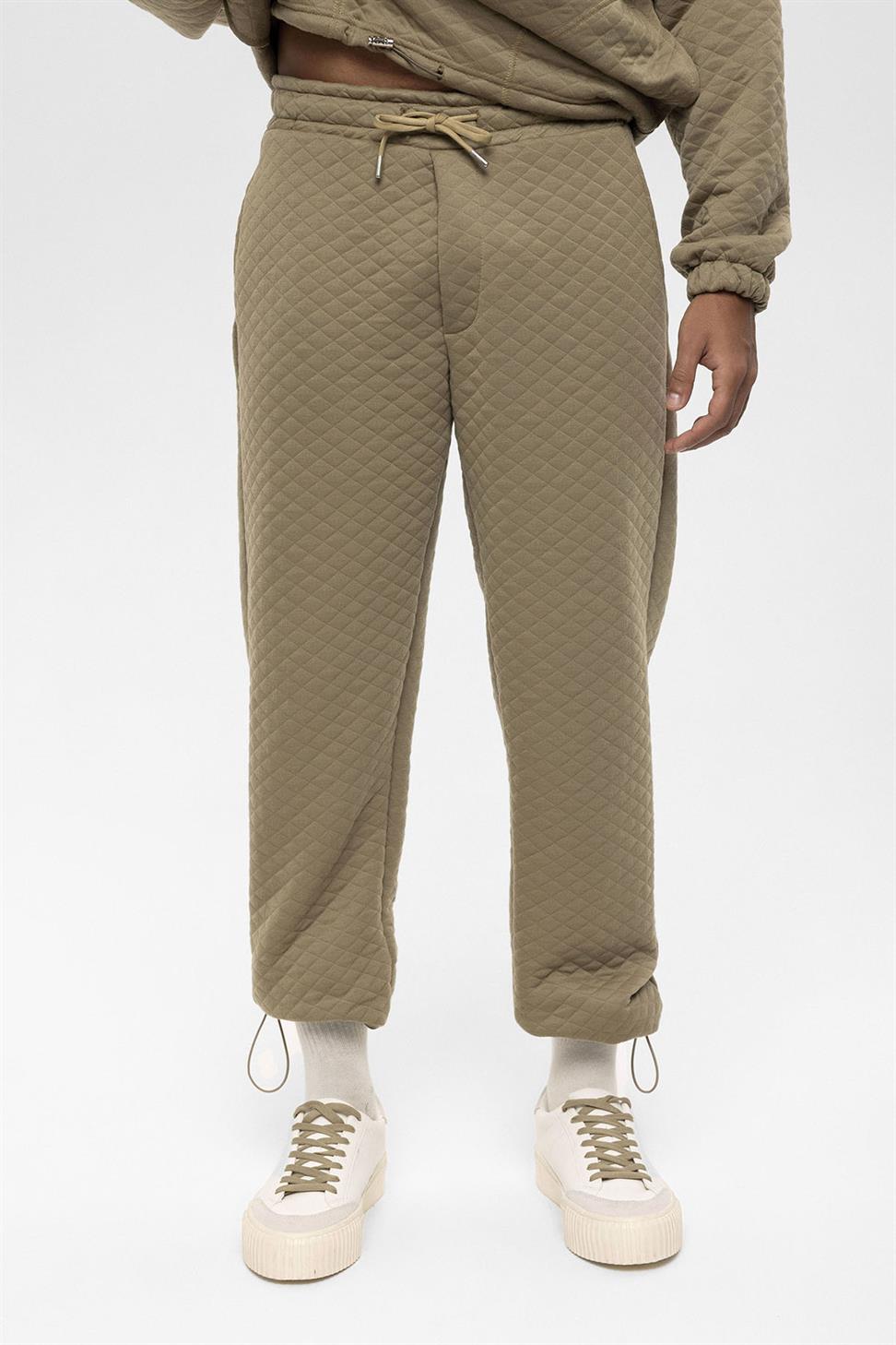 طقم بدلة رياضية رجالية كبيرة الحجم منقوشة بالألماس