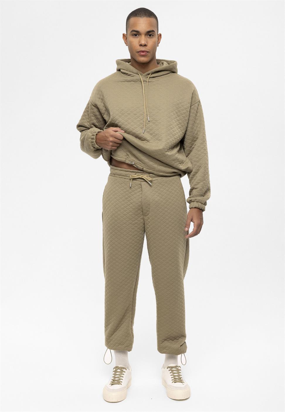 طقم بدلة رياضية رجالية كبيرة الحجم منقوشة بالألماس