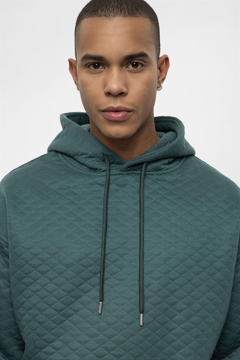 طقم بدلة رياضية رجالية كبيرة الحجم منقوشة بالألماس