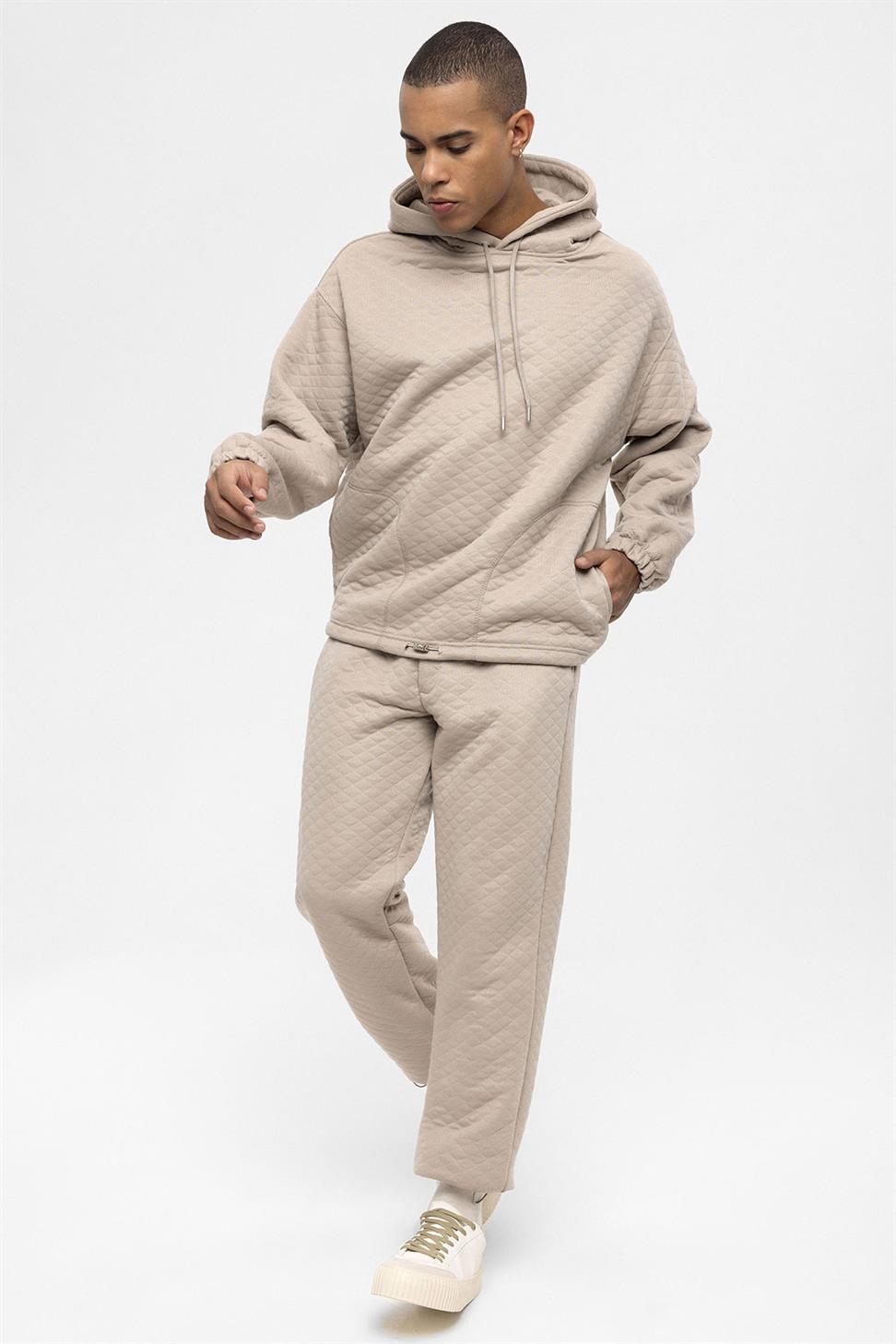 طقم بدلة رياضية رجالية كبيرة الحجم منقوشة بالألماس