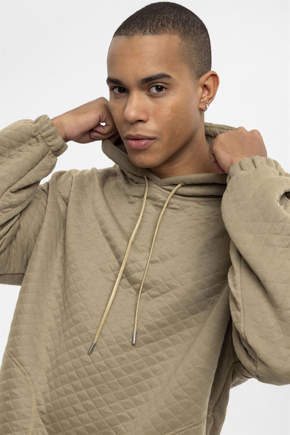 طقم بدلة رياضية رجالية كبيرة الحجم منقوشة بالألماس