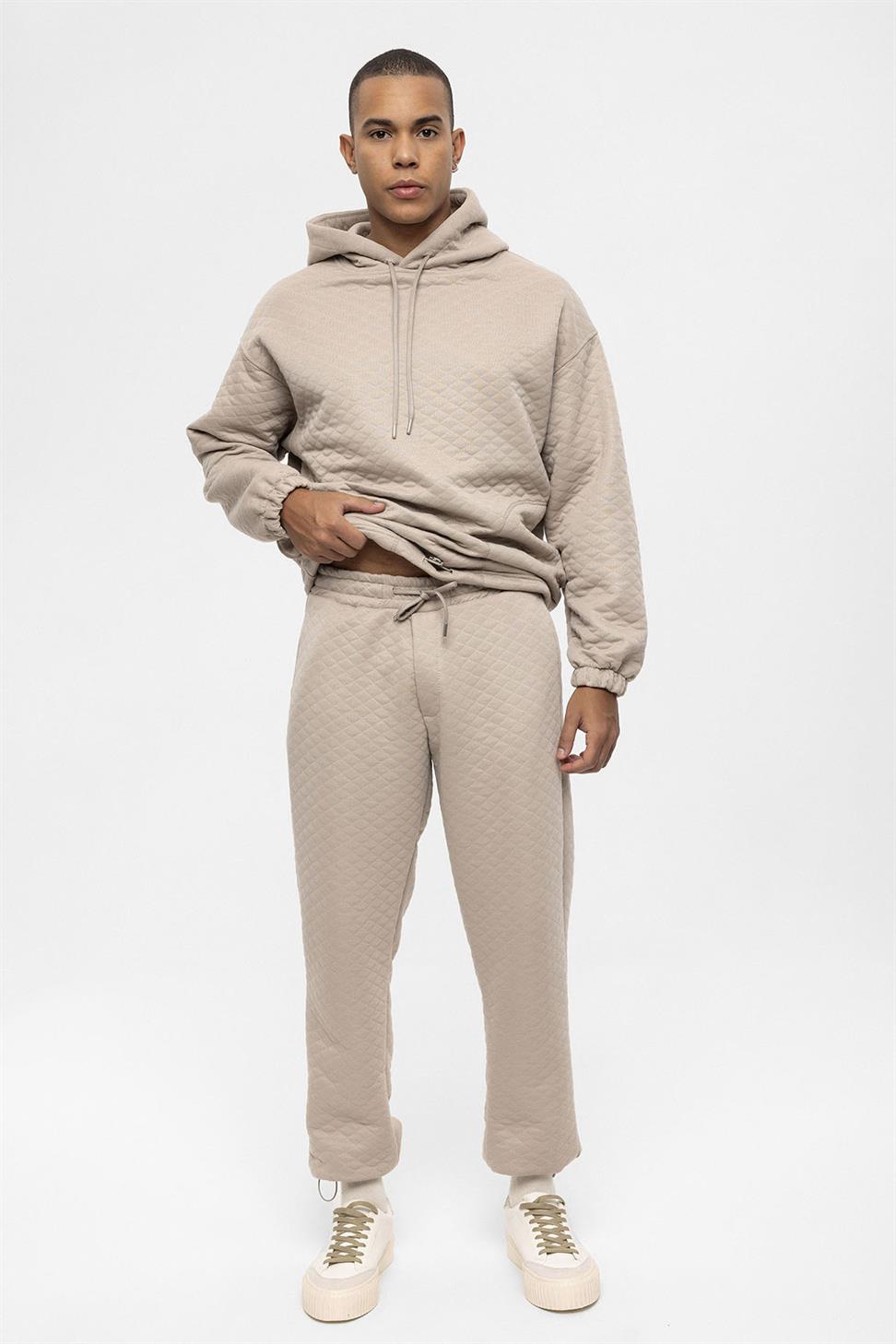 طقم بدلة رياضية رجالية كبيرة الحجم منقوشة بالألماس