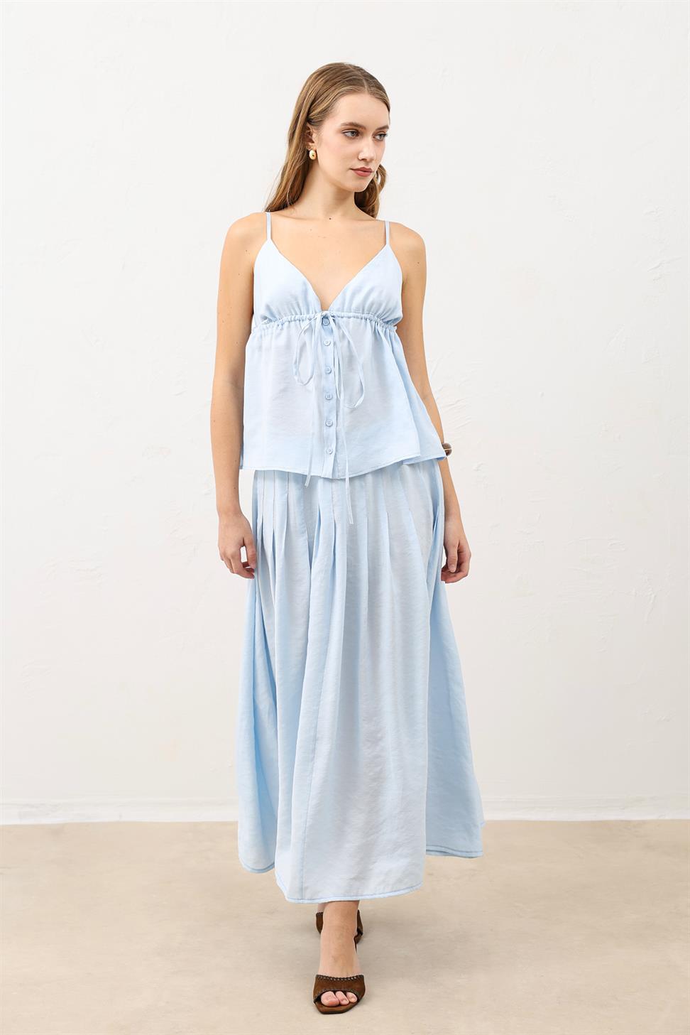 Puffy Woman Top
