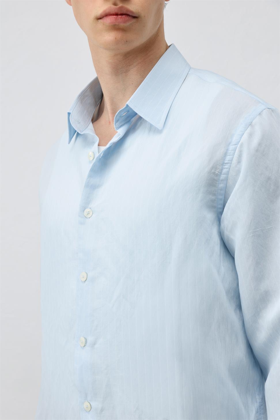 قميص رجالي مخطط