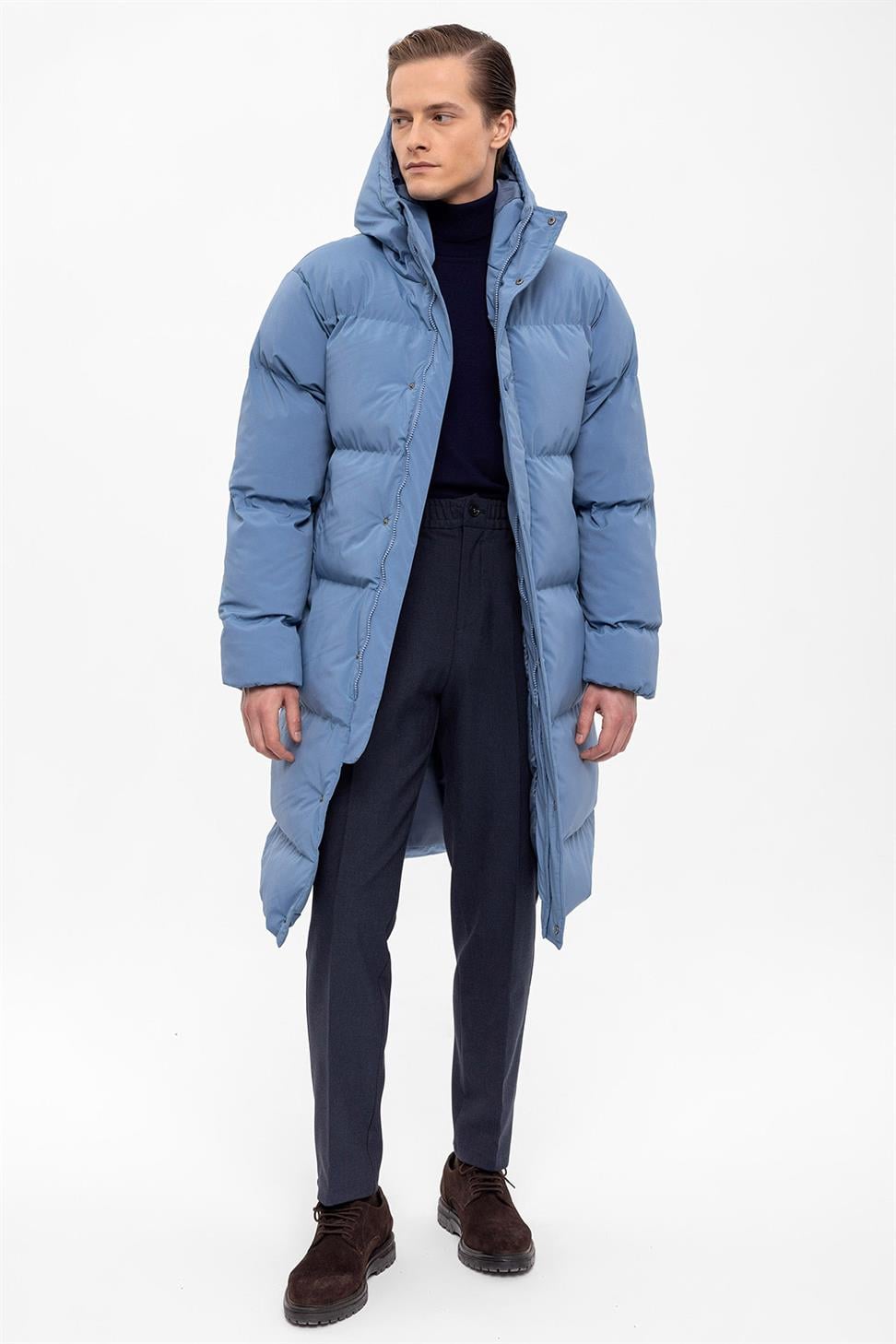 سترة منتفخة طويلة مقنعين