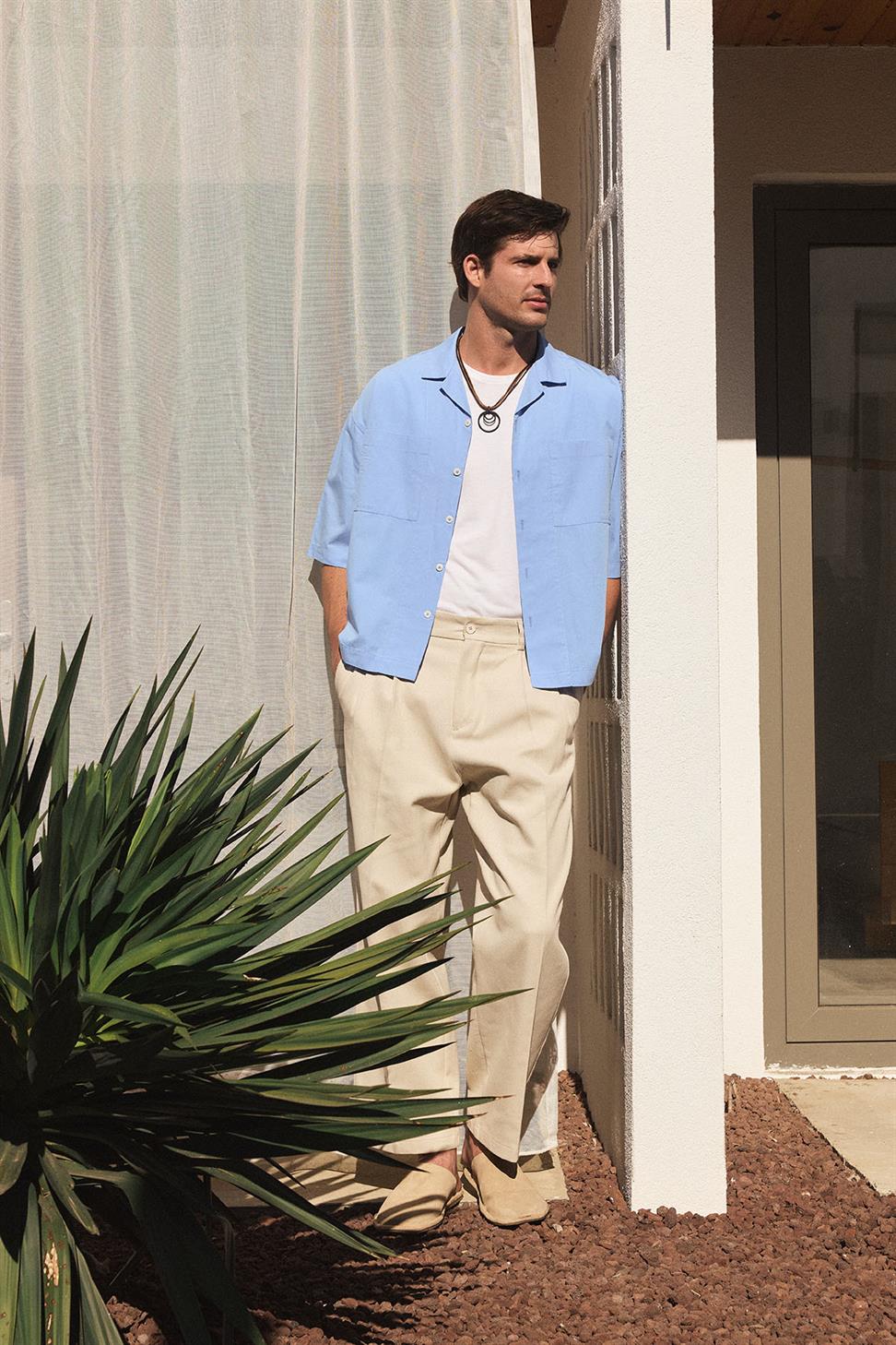 قميص رجالي بأكمام قصيرة وقصة مريحة