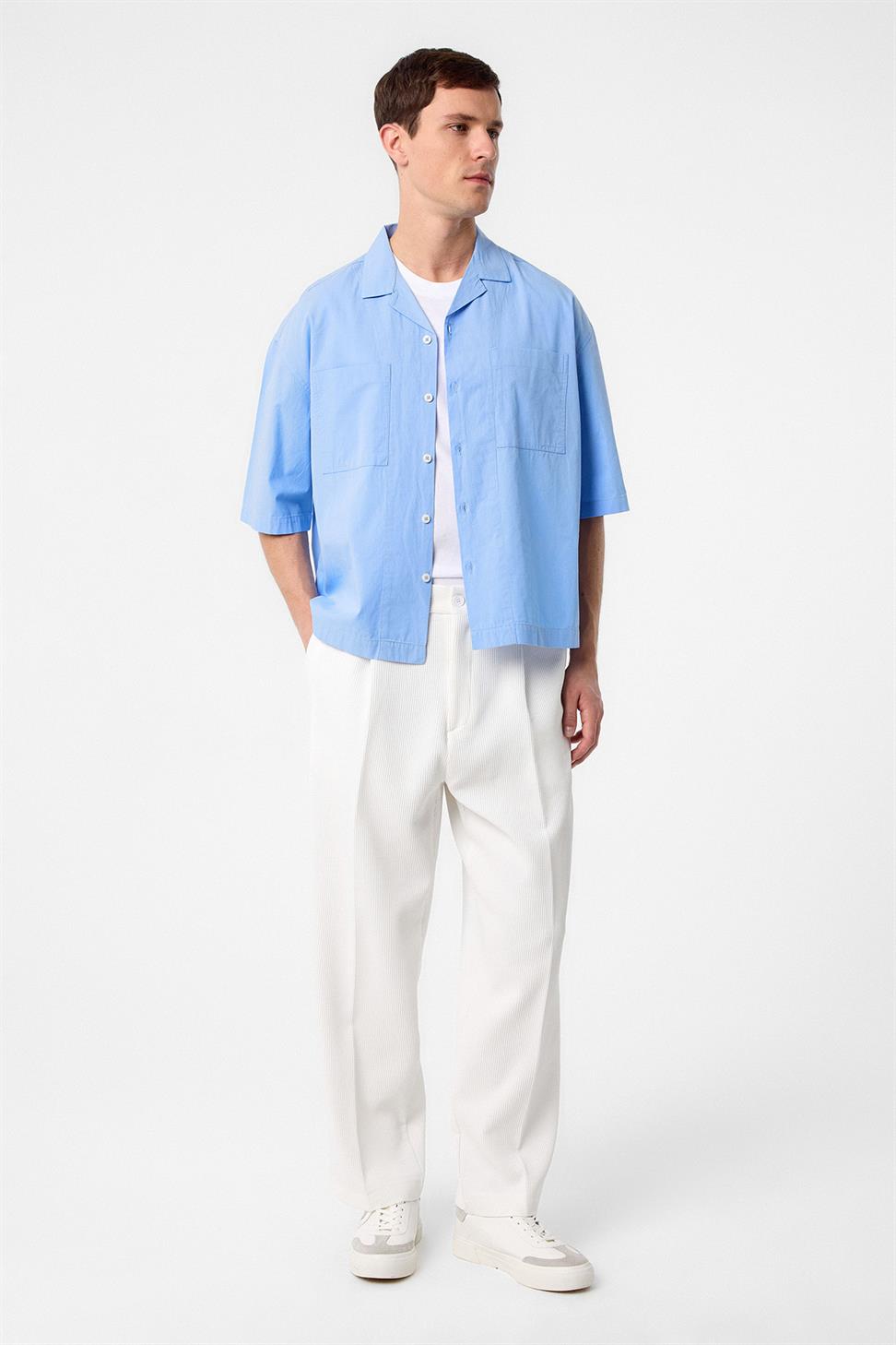 قميص رجالي بأكمام قصيرة وقصة مريحة