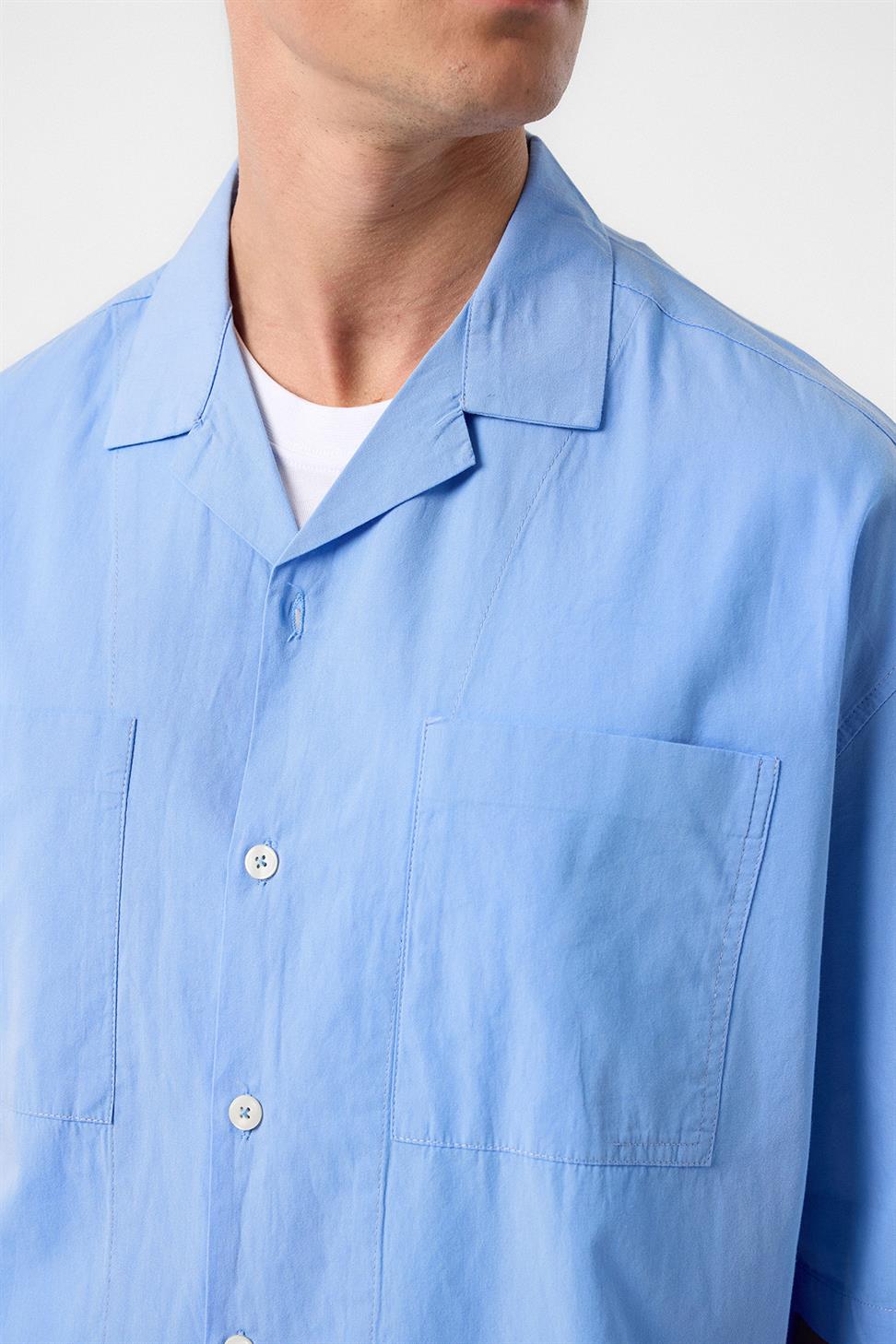 قميص رجالي بأكمام قصيرة وقصة مريحة