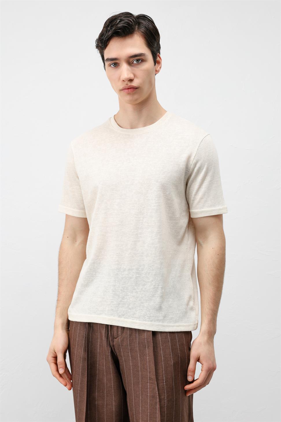 تي شيرت رجالي بسيط