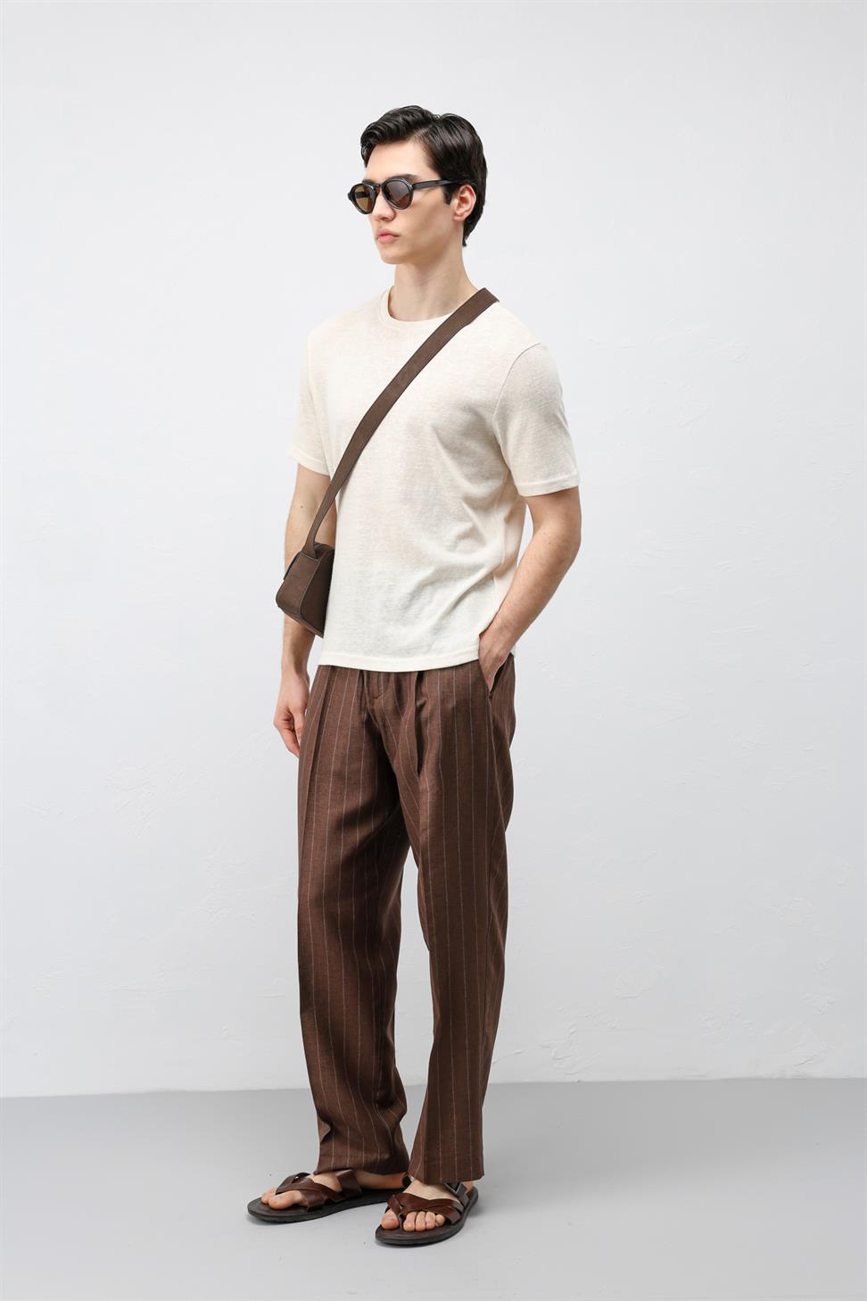 تي شيرت رجالي بسيط