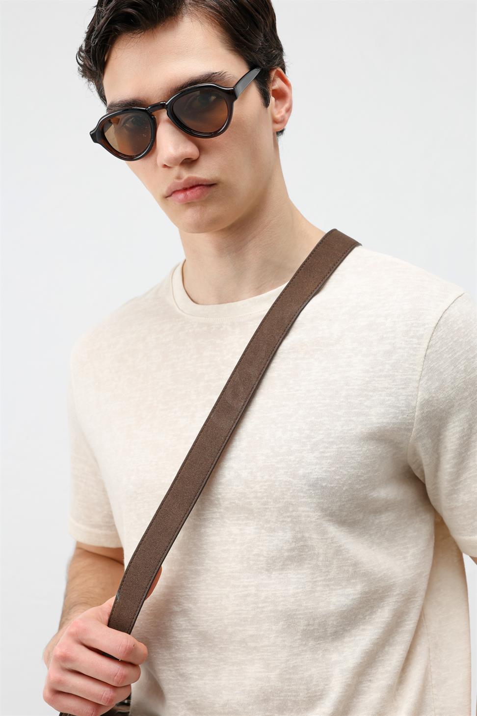 تي شيرت رجالي بسيط