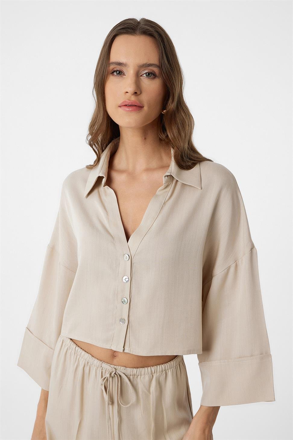 Antioch Bej Crop Kadın Gömlek