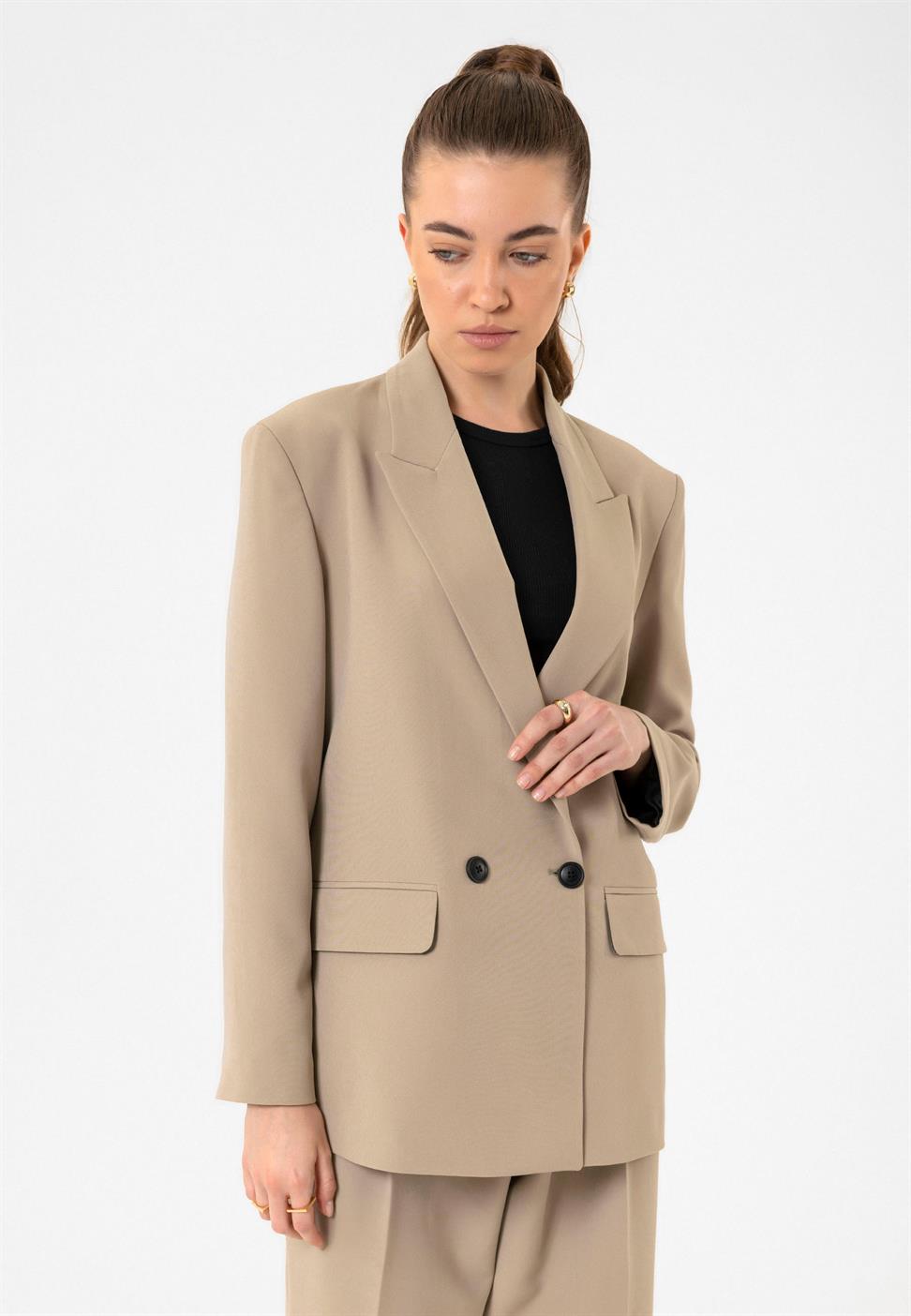Antioch Bej Kadın Kruvaze Kapama Oversize Blazer Ceket