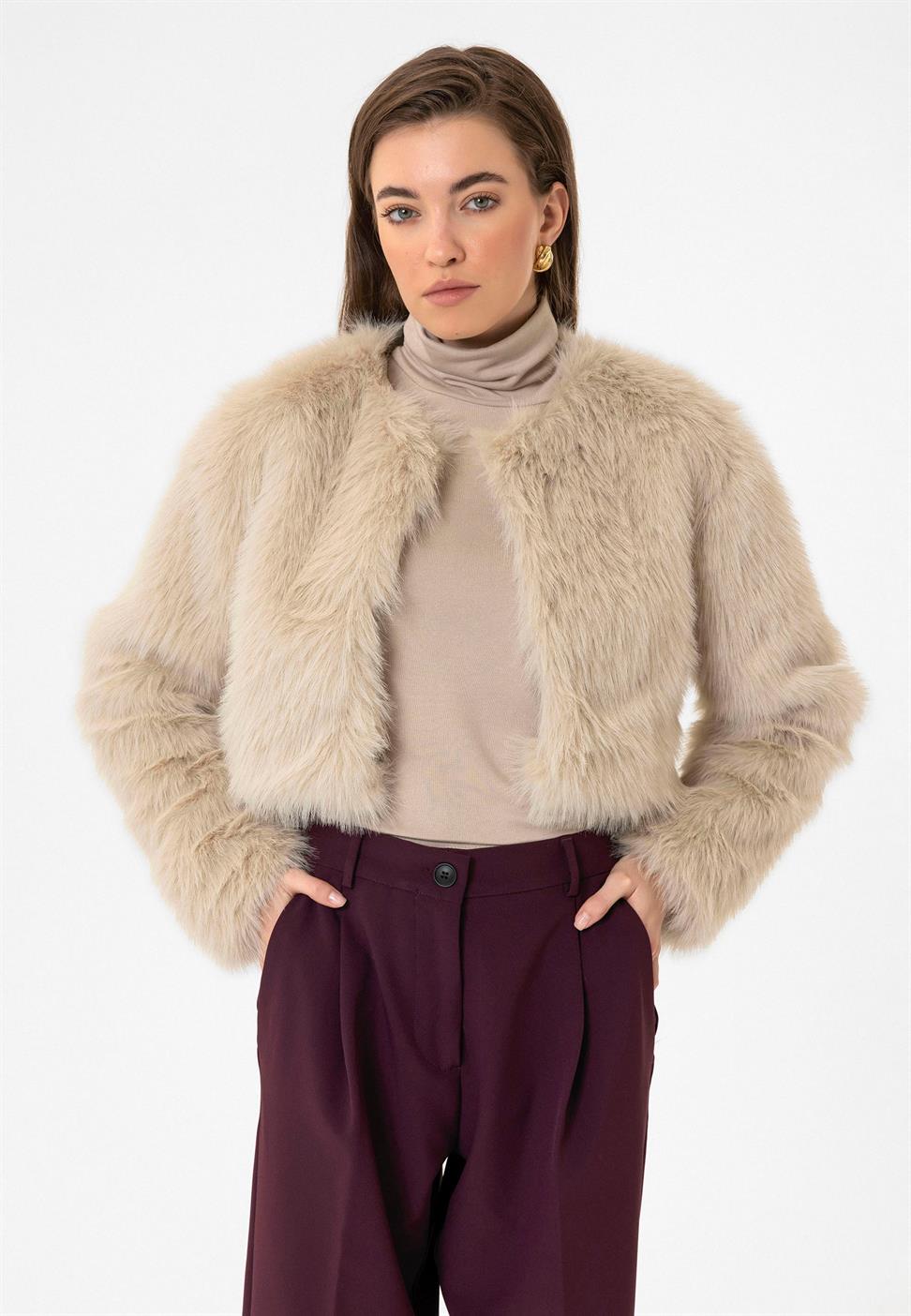 Antioch Bej Kadın Suni Kürk Crop Ceket