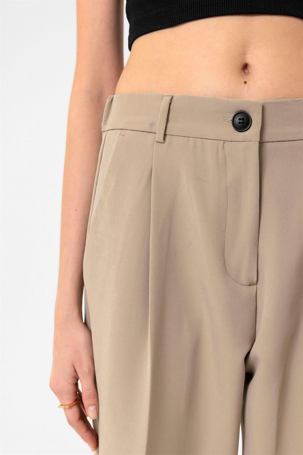 Antioch Bej Kadın Yüksek Bel Straight Fit Kısa Pantolon