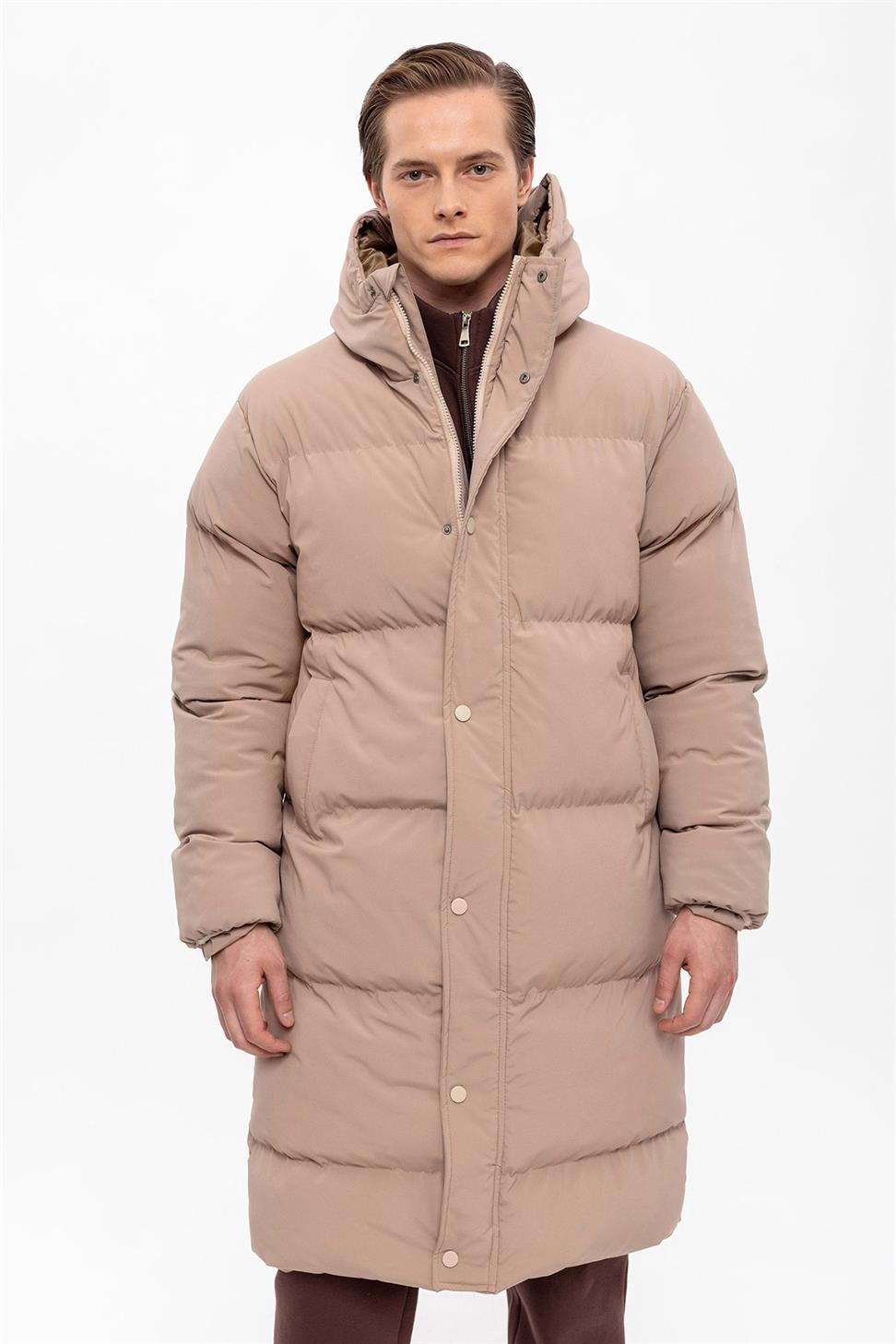 سترة منتفخة طويلة مقنعين