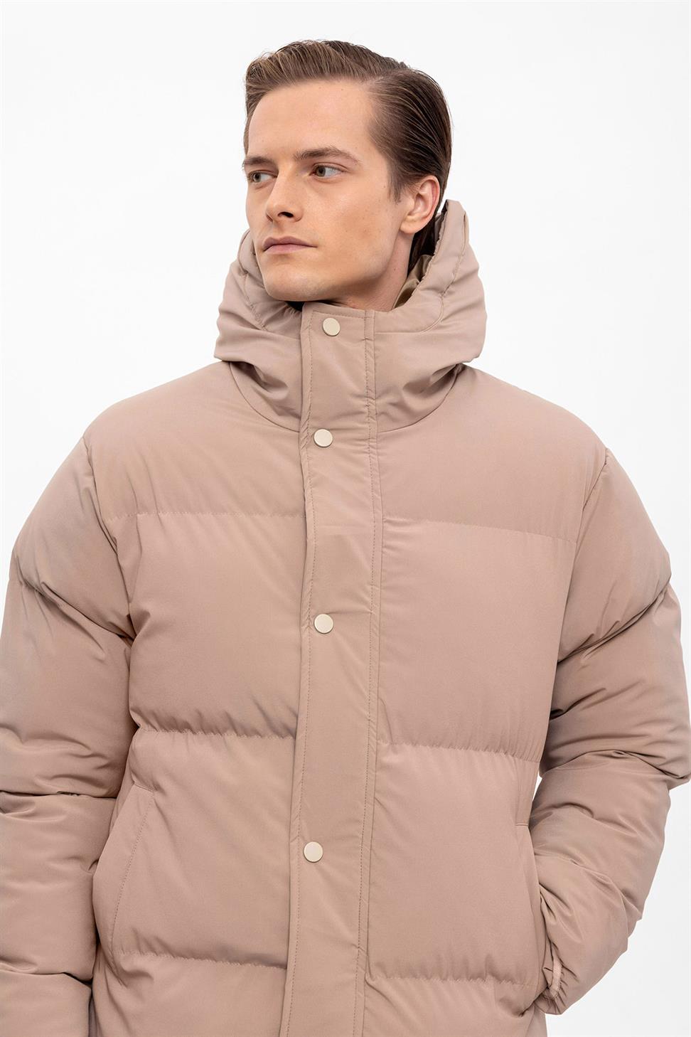 سترة منتفخة طويلة مقنعين