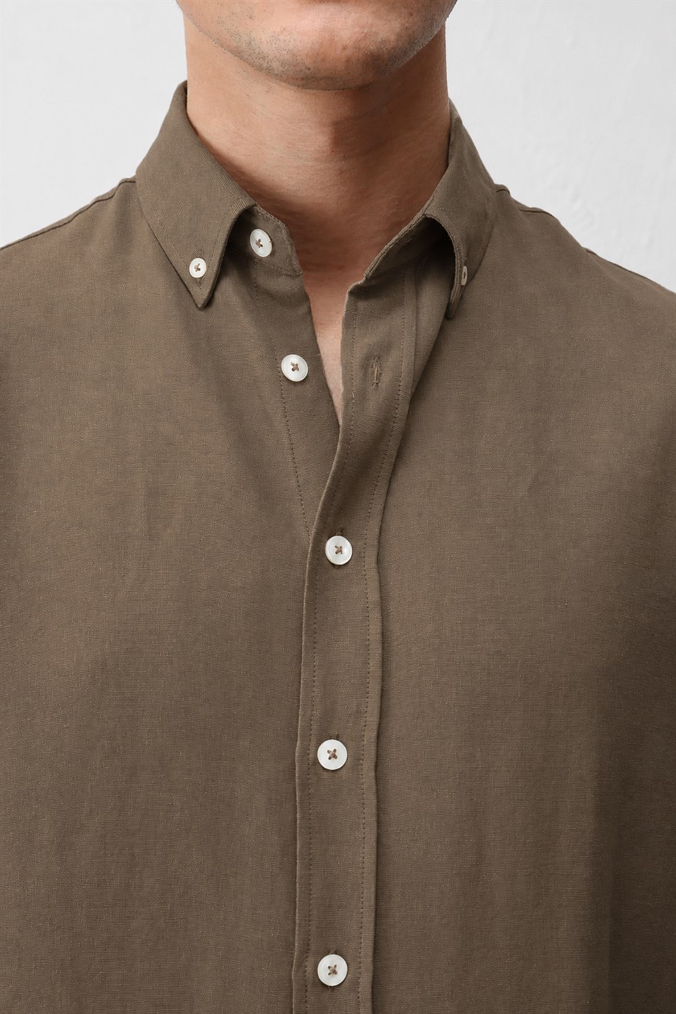 Relaxed Fit Mens Shirt with Linen Blend