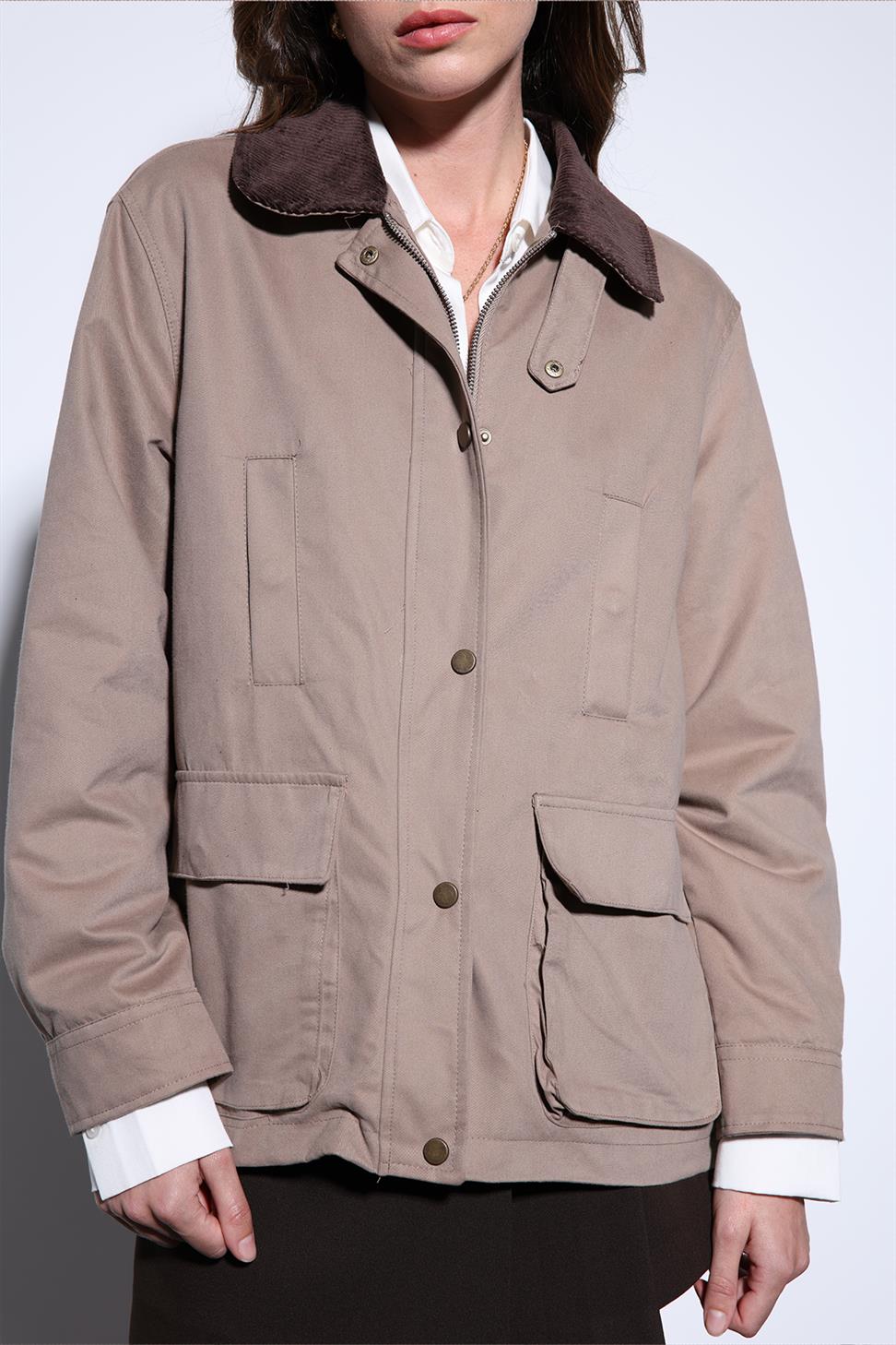 Antioch Bej Kontrast Yaka Kadın Ceket