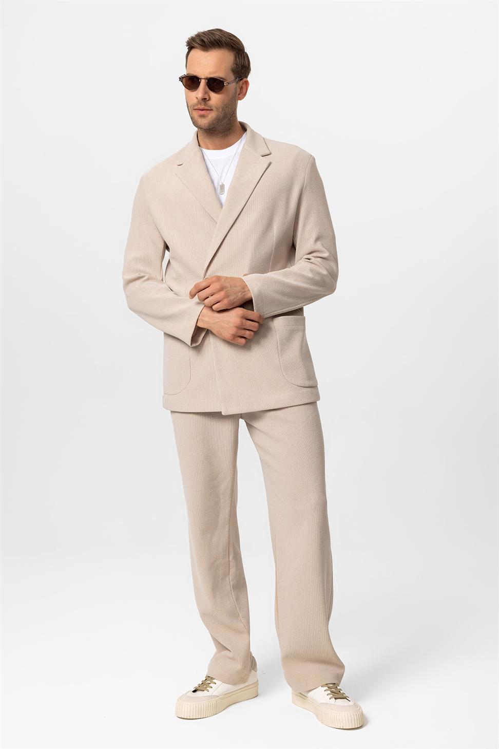 بدلة رجالية بإغلاق مزدوج الصدر بقصة مريحة للرجال