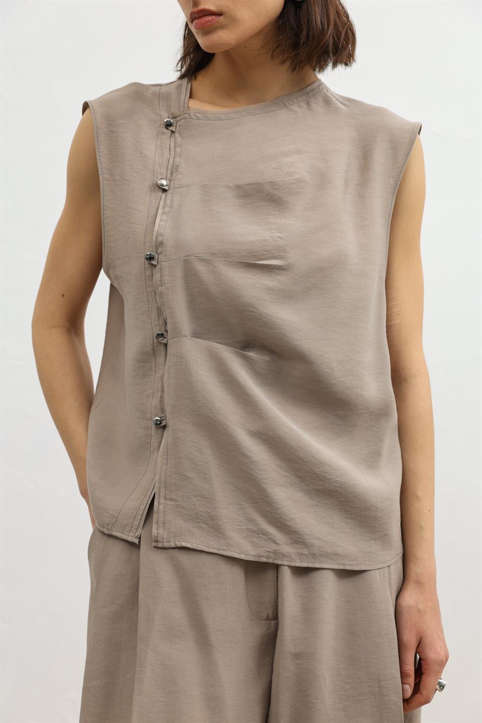 بلوزة نسائية بأزرار من مزيج الليوسيل