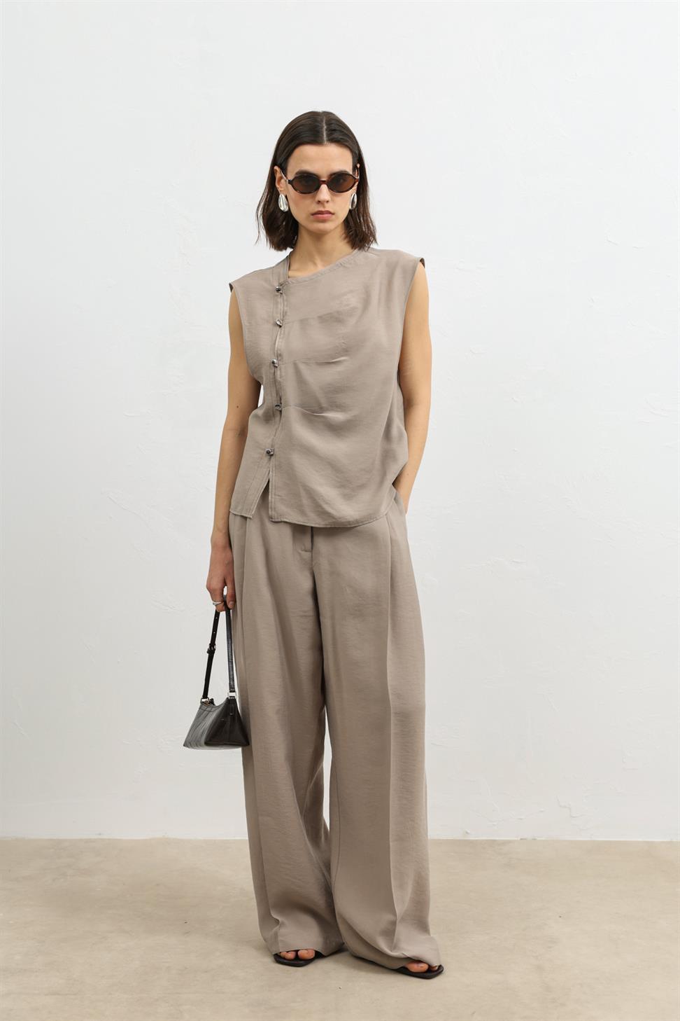 بنطال نسائي واسع الساق من مزيج الليوسيل