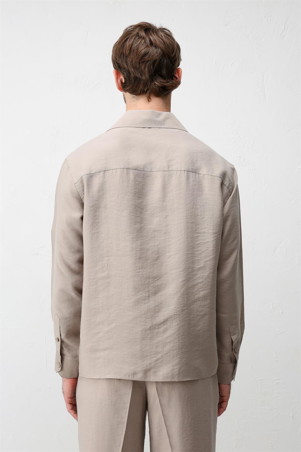 قميص رجالي بياقة عريضة من مزيج ليوسيل