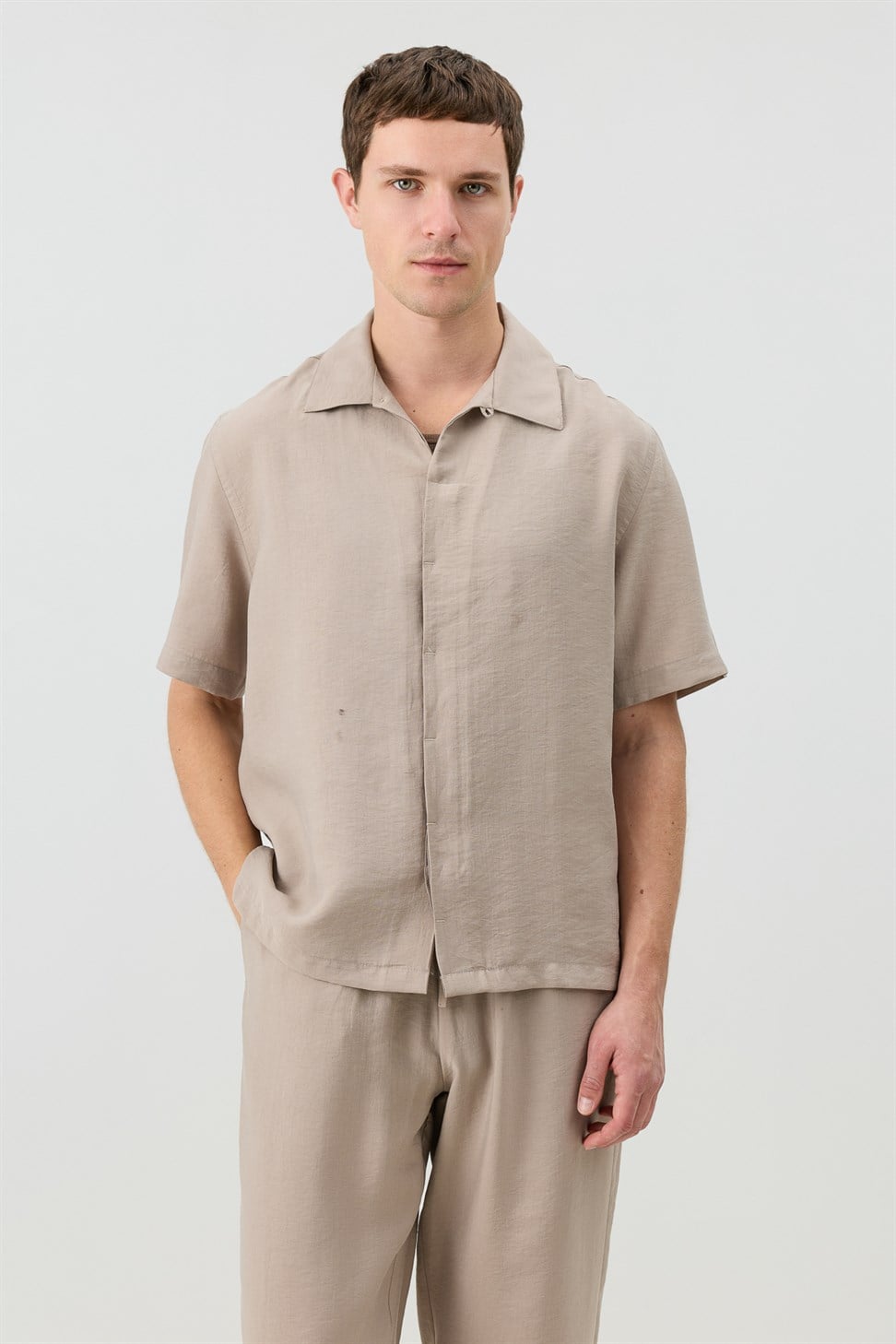 Mens Shirt with Lyocell Blend and Hidden Buttons