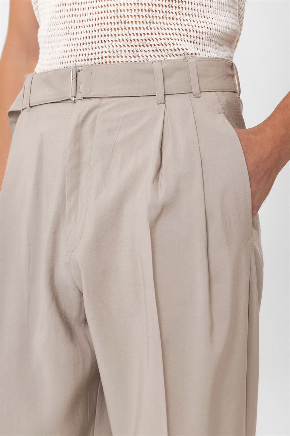 Antioch Bej Modal Kumaş Relax Fit Kemerli Erkek Pantolon