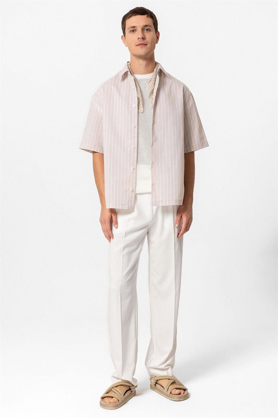 قميص رجالي بأكمام قصيرة مخططة بأكمام قصيرة