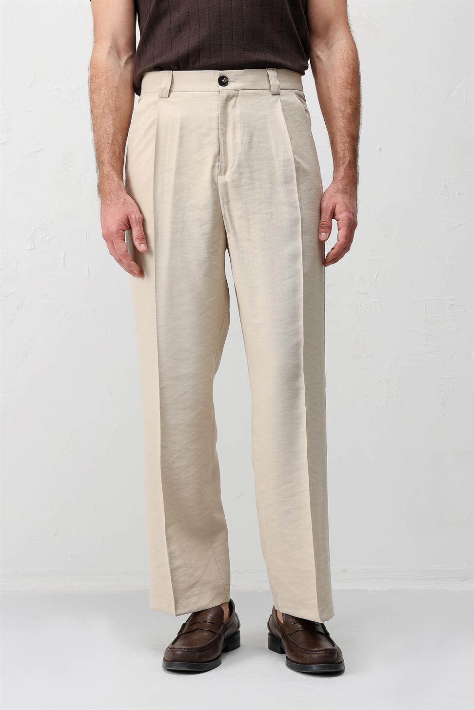 بنطلون رجالي مريح بقصّة مطوية